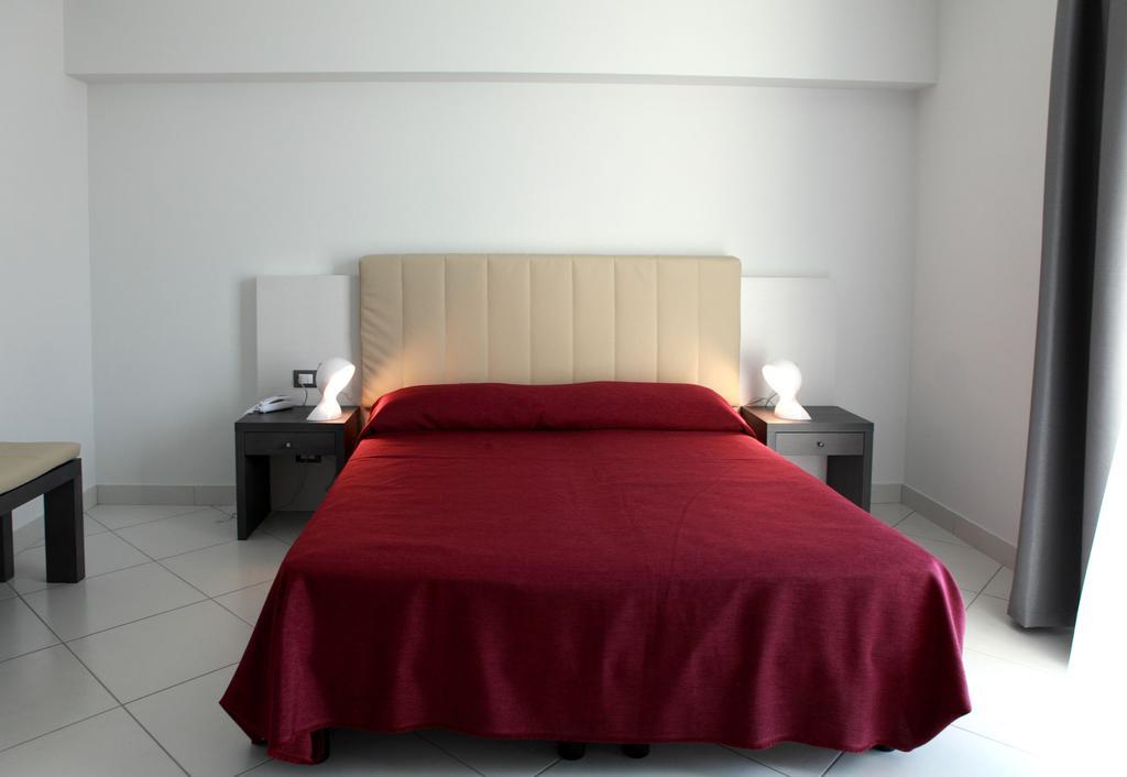 Brezza Di Grecale Aparthotel Trapani Room photo
